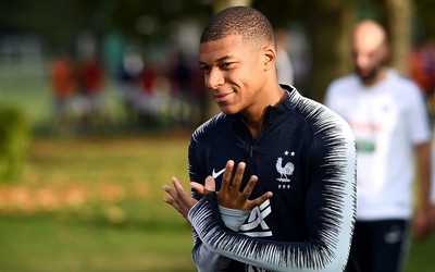 飞亚体育快讯-B费这脚世界波简直不讲理